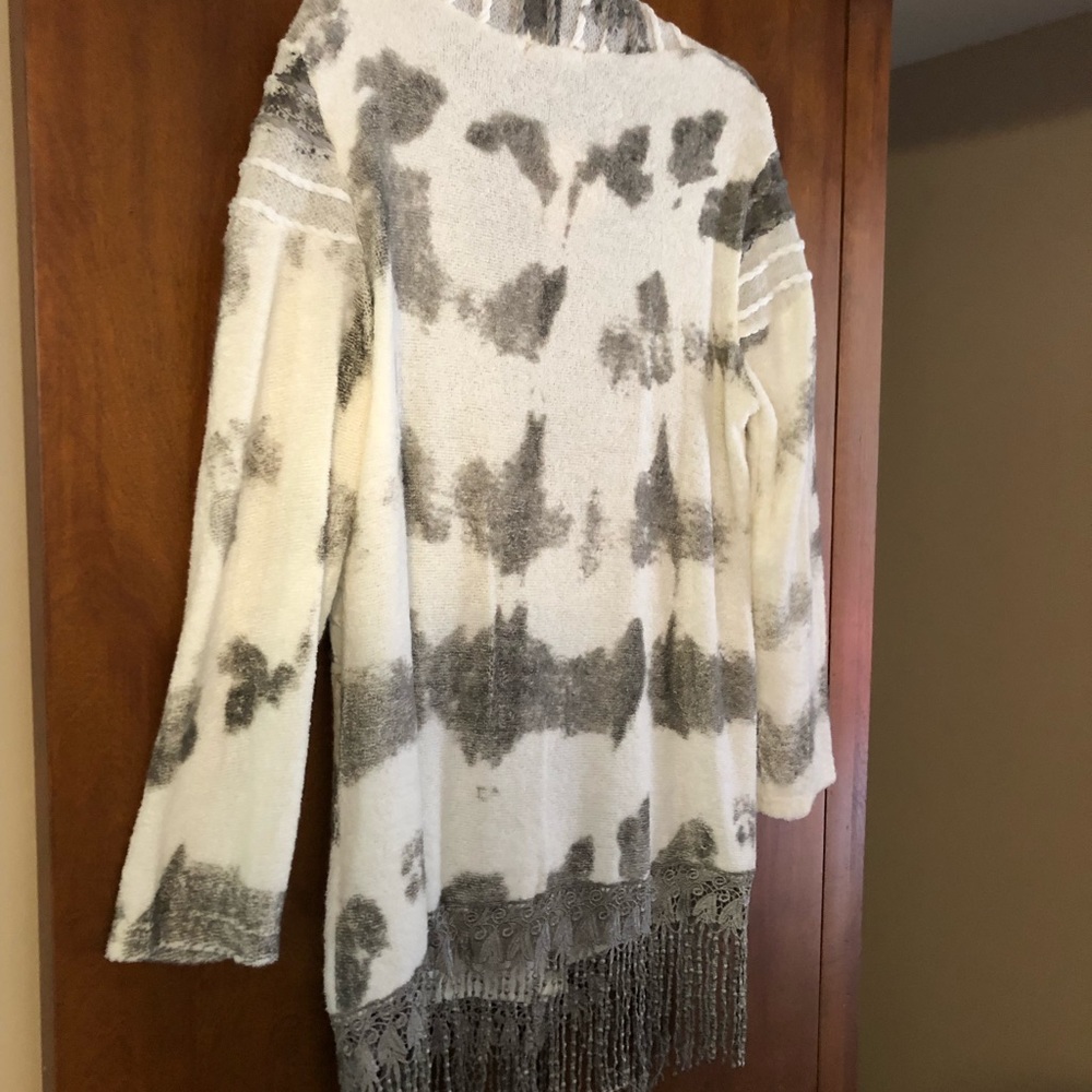 Simply Couture NWT Ladies Cardigan Sweater/Duster in Size Medium. Gray/White - Picture 14 of 15